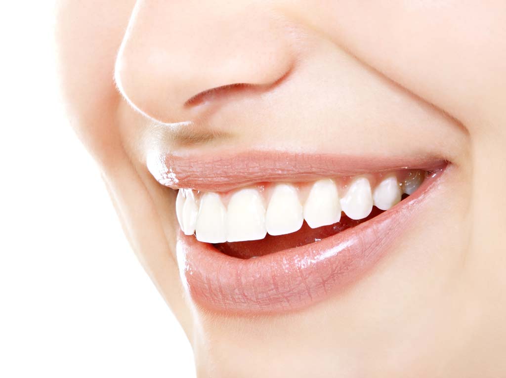 HOW-TO-MAKE-TEETH-WHITE