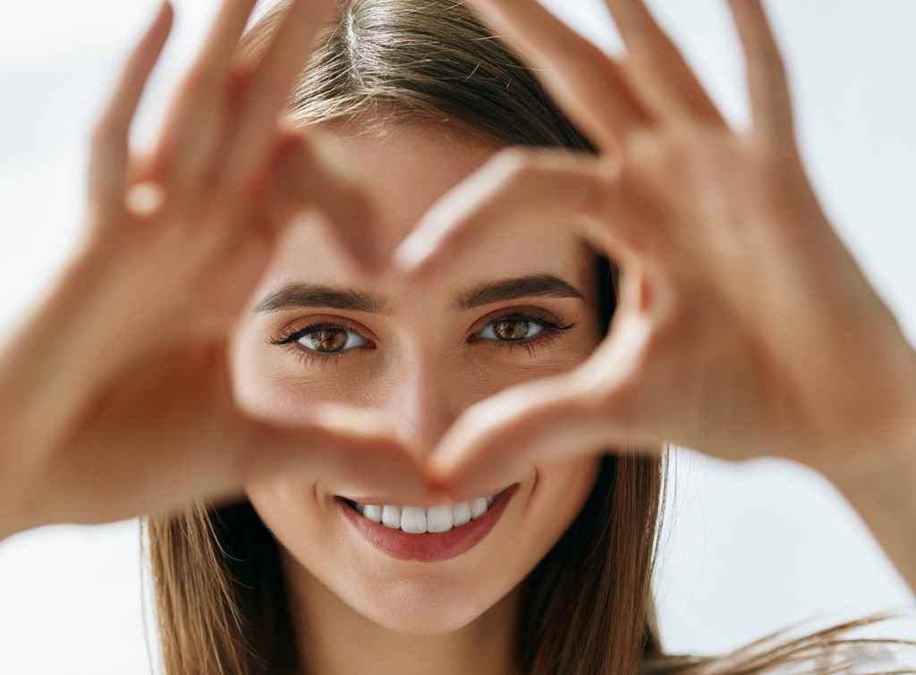 Castor Oil for Eyes - Benefits and Uses