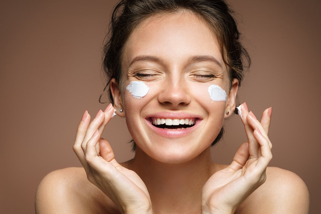 Top 15 Homemade Moisturizers For Dry, Oily And Sensitive Skin