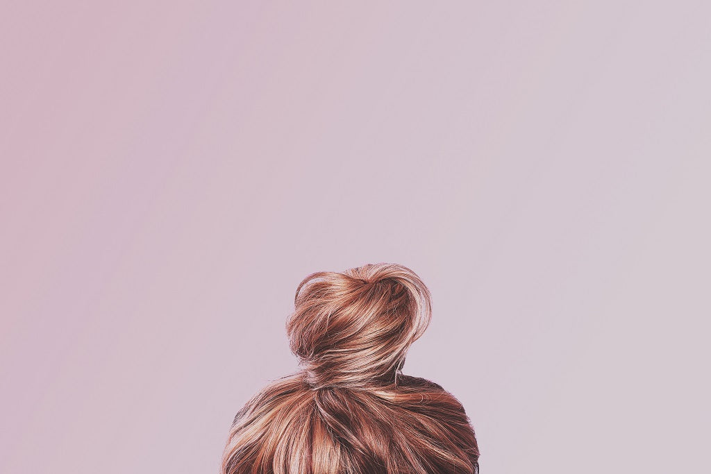 Chemical-Free And Temporary: 5 Reasons Why 2022 Is The Best Time To Get Your Hair Coloured!