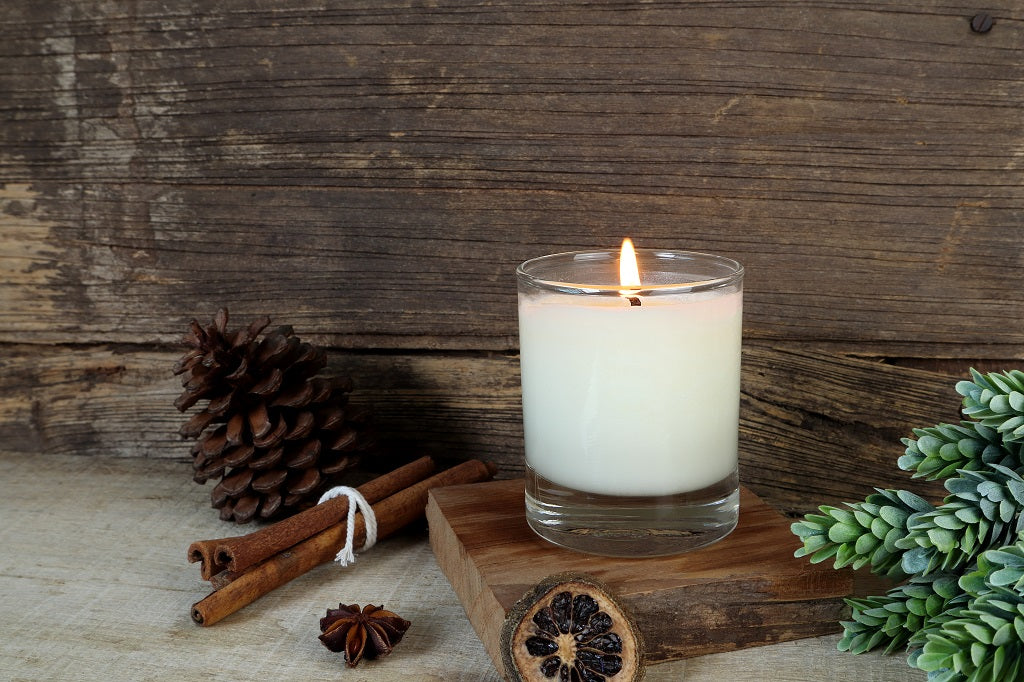 The Benefits of an Aroma Candle for Your Home