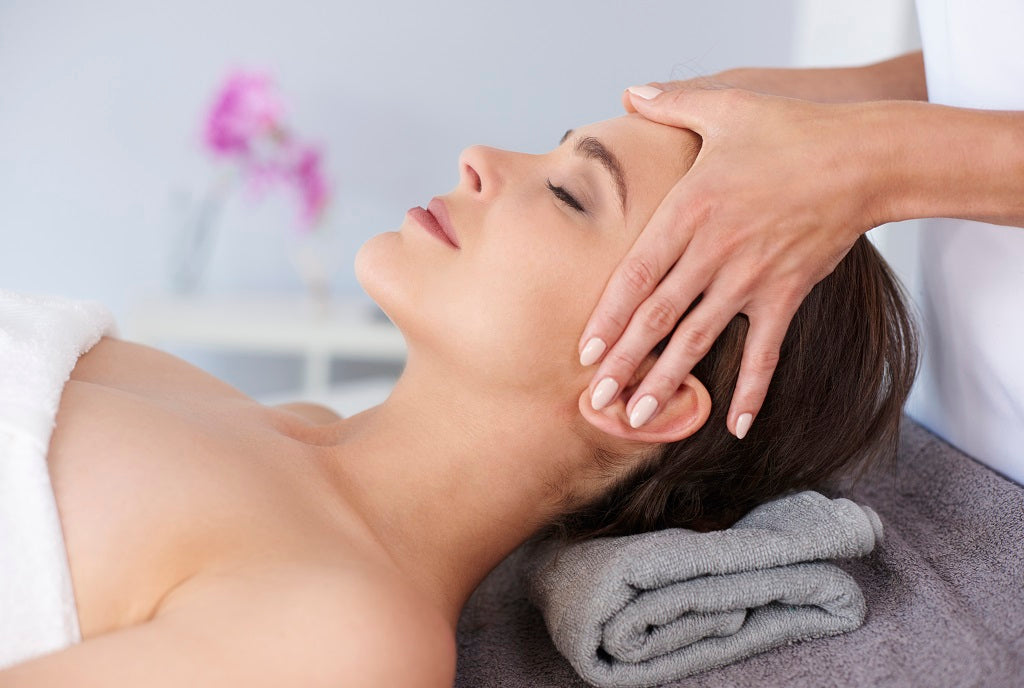 10 Ways To Integrate Wellness Into Your Hair Care Regime