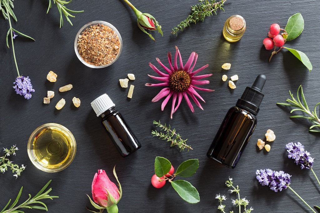 10 Essential Oils That Promote Happiness and Good Mood