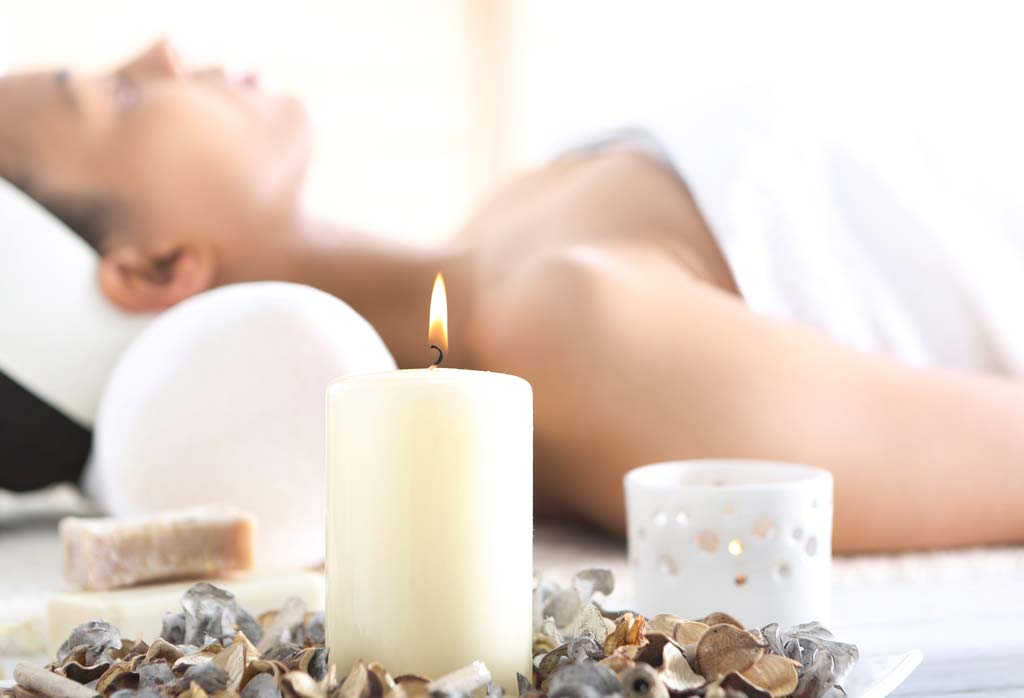 How-Does-Aromatherapy-Essential-Oils-Help_245572894