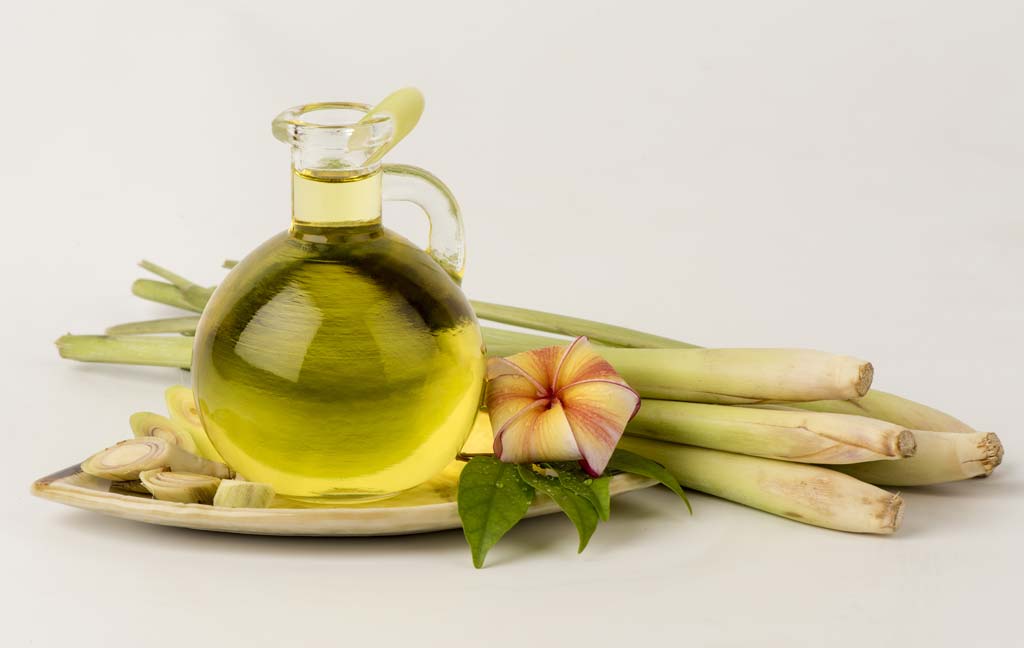 Lemongrass-Oil-for-hair