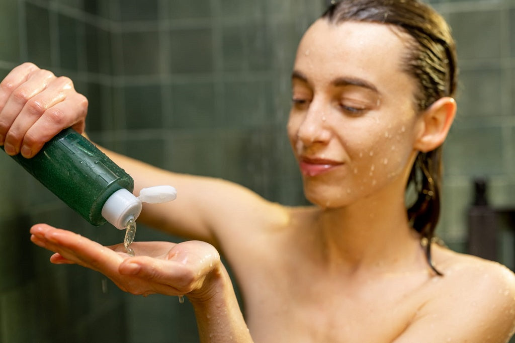Clean and Conscious Beauty Practices: The Reality Behind Sulfates in Shampoos