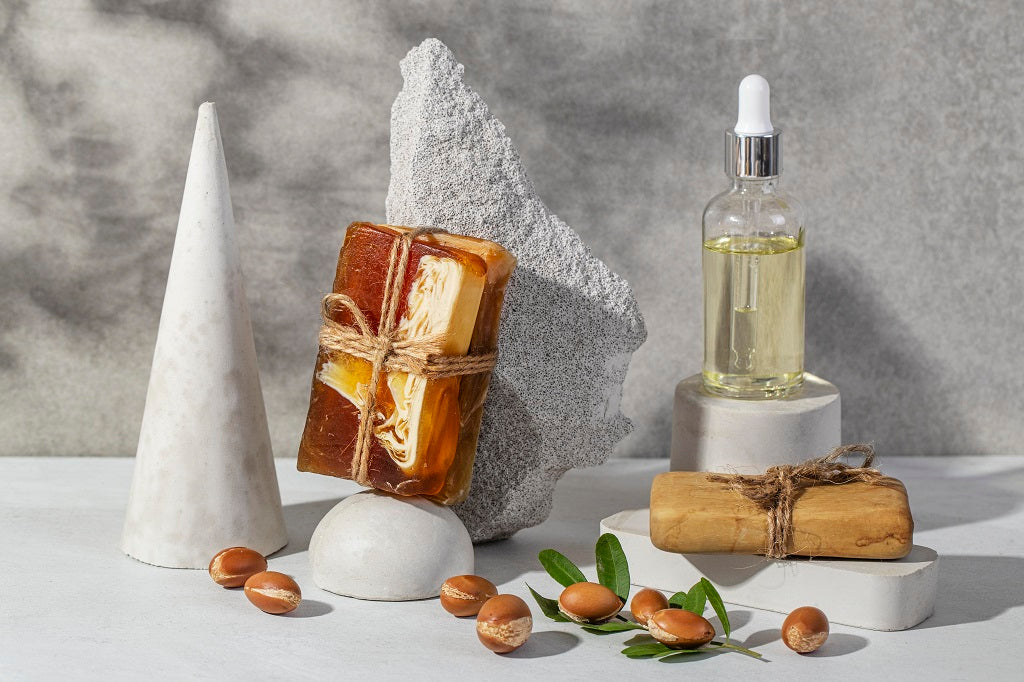 This Stretch-Mark and Cellulite Reducing Oil Could be Your Post-partum Friend